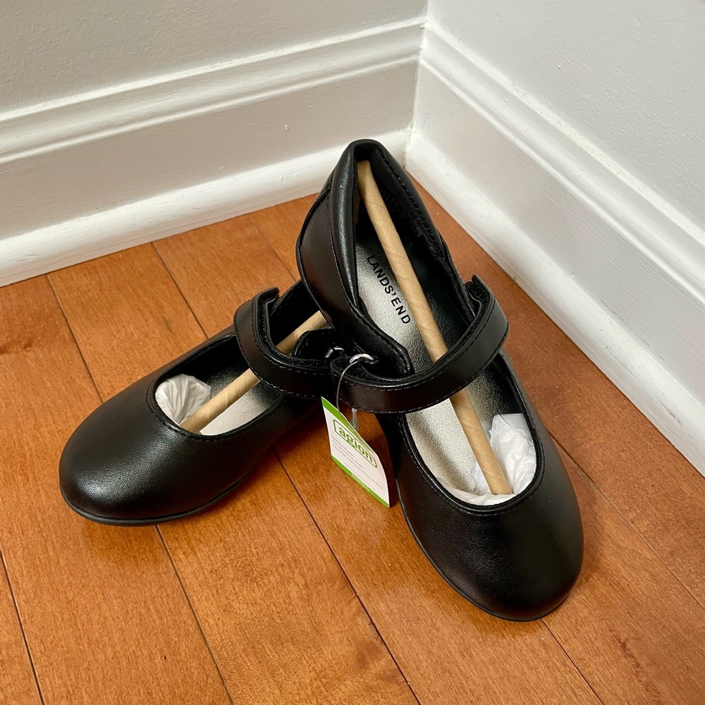 Lands End Classic Girls Dress Shoes - NWT